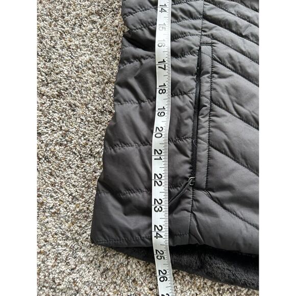 The North Face size S Women’s VEST REVERSIBLE PUFFER Faux Fur WARM BLACK J23 - Picture 5 of 12